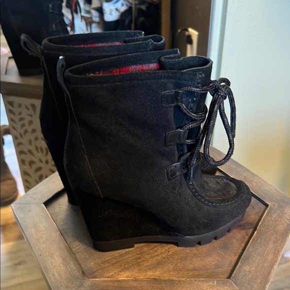 Nine West, Black Suede, size 7, Women's Ankle Boots - Picture 2 of 10